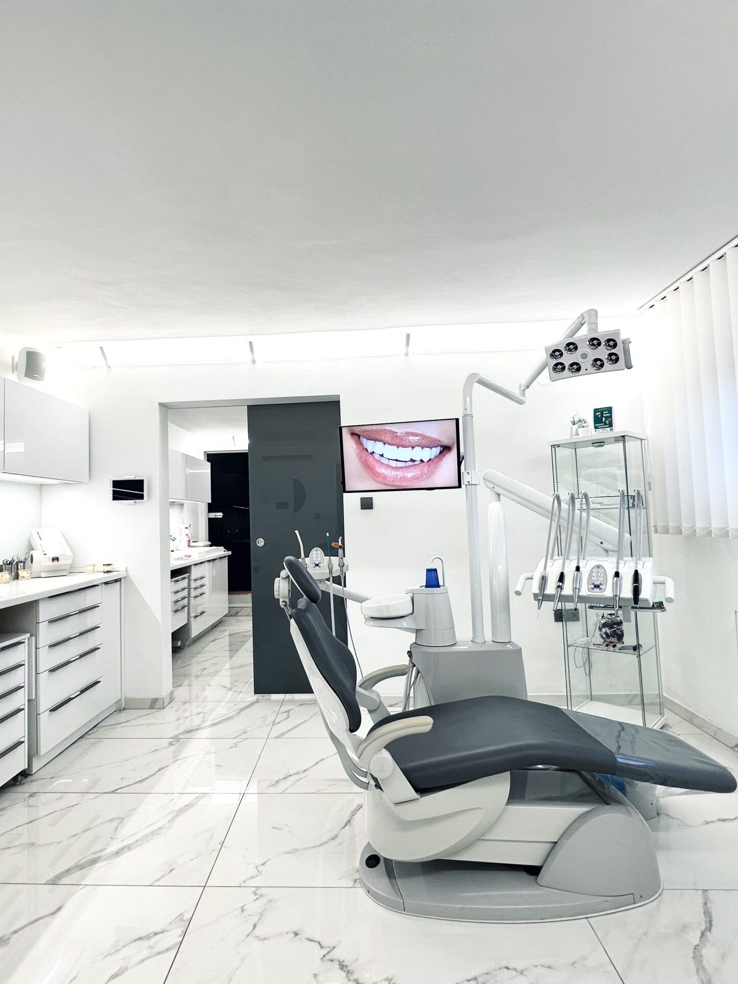 Slide_Naslovna_KosGrabar